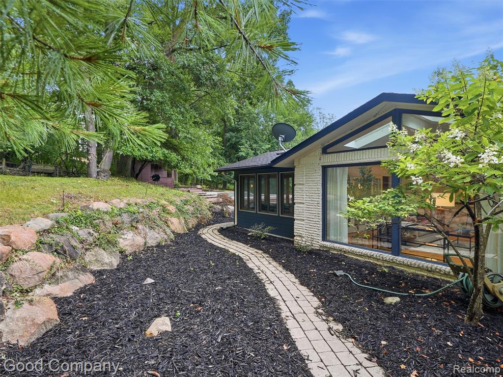 main property photo 54