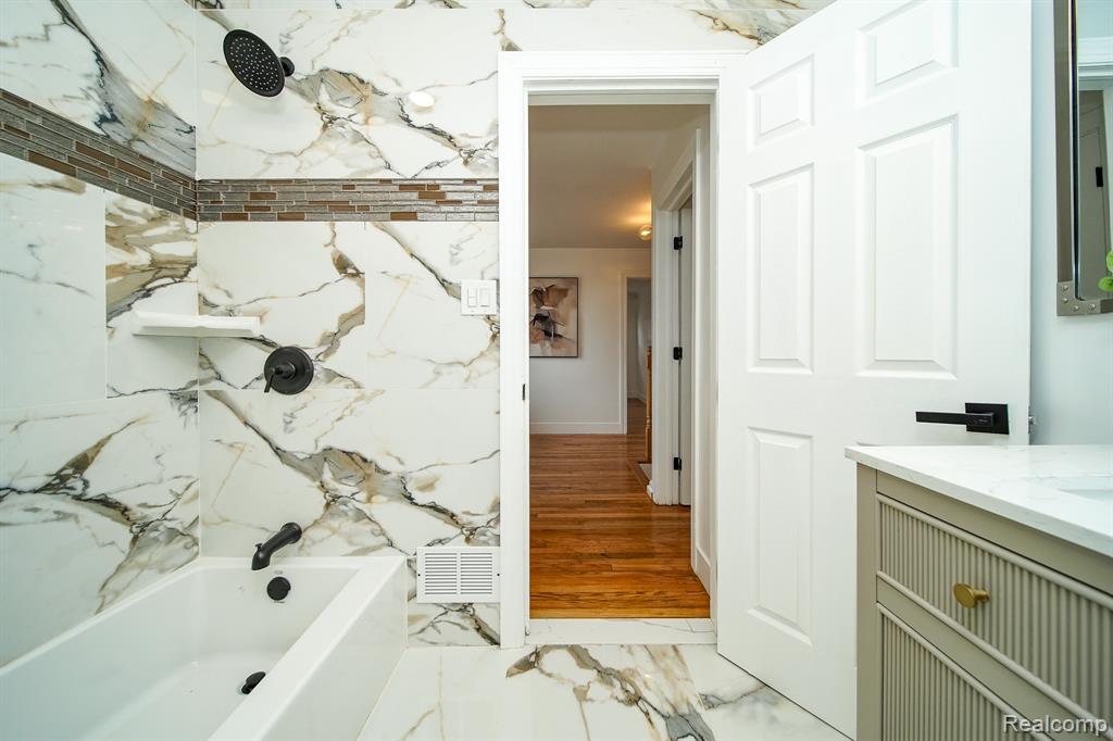 main property photo 67