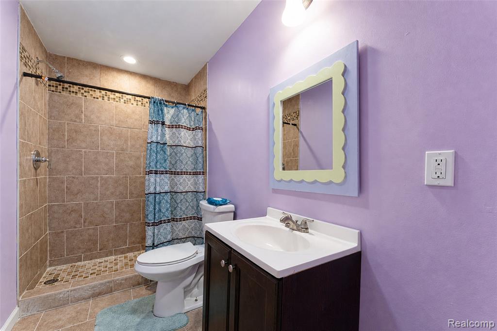 main property photo 66