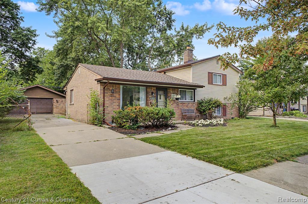 main property photo 33