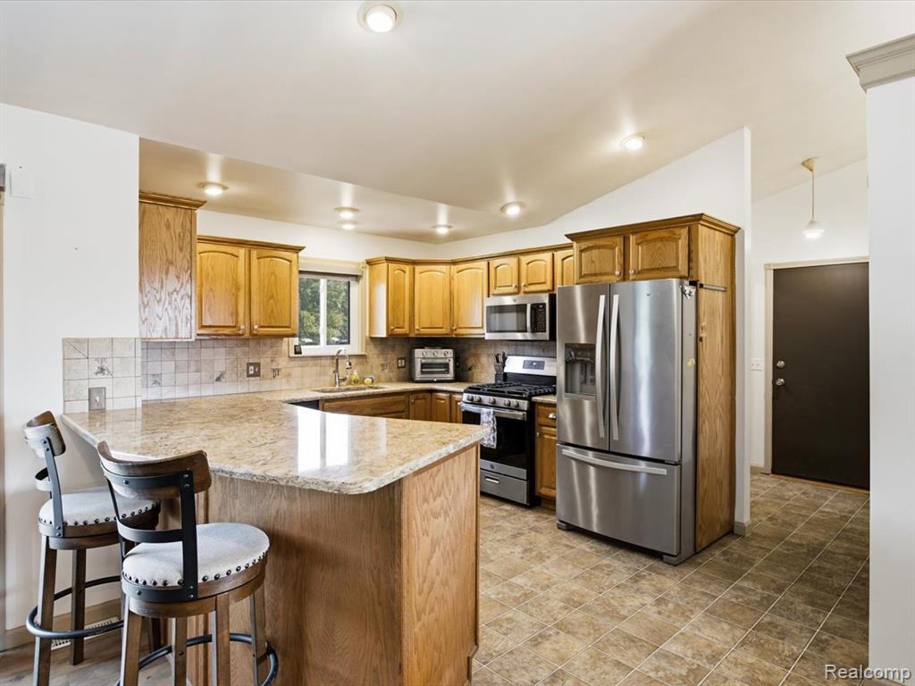 main property photo 19