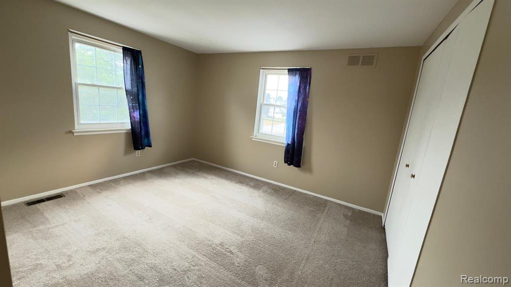 property viewer photo 27