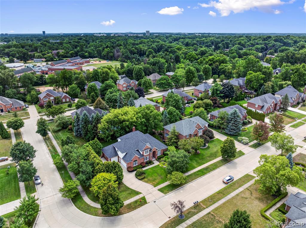 main property photo 35