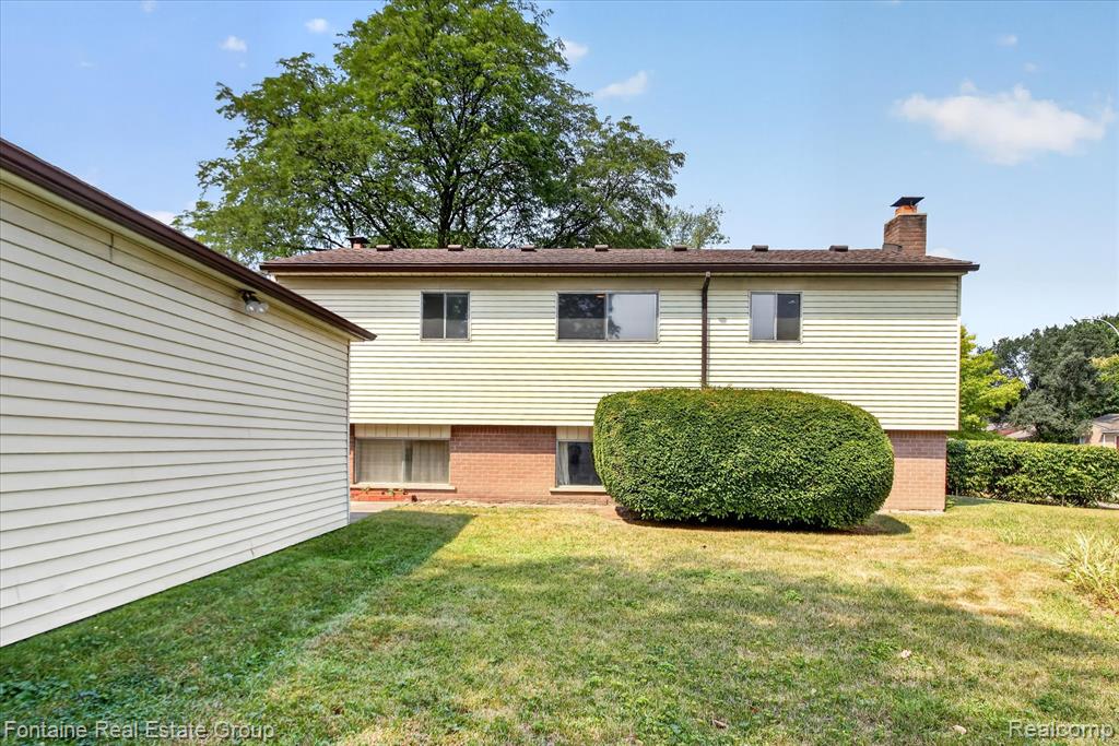 main property photo 39
