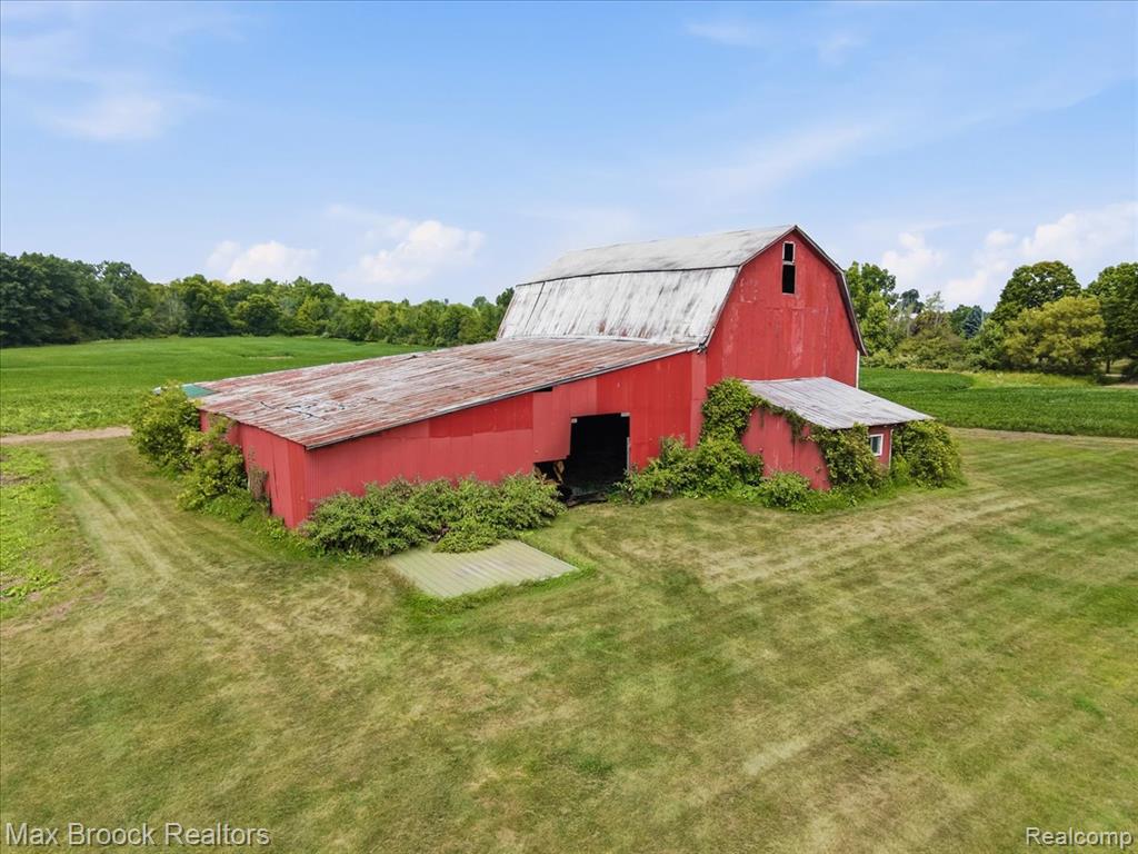 main property photo 50