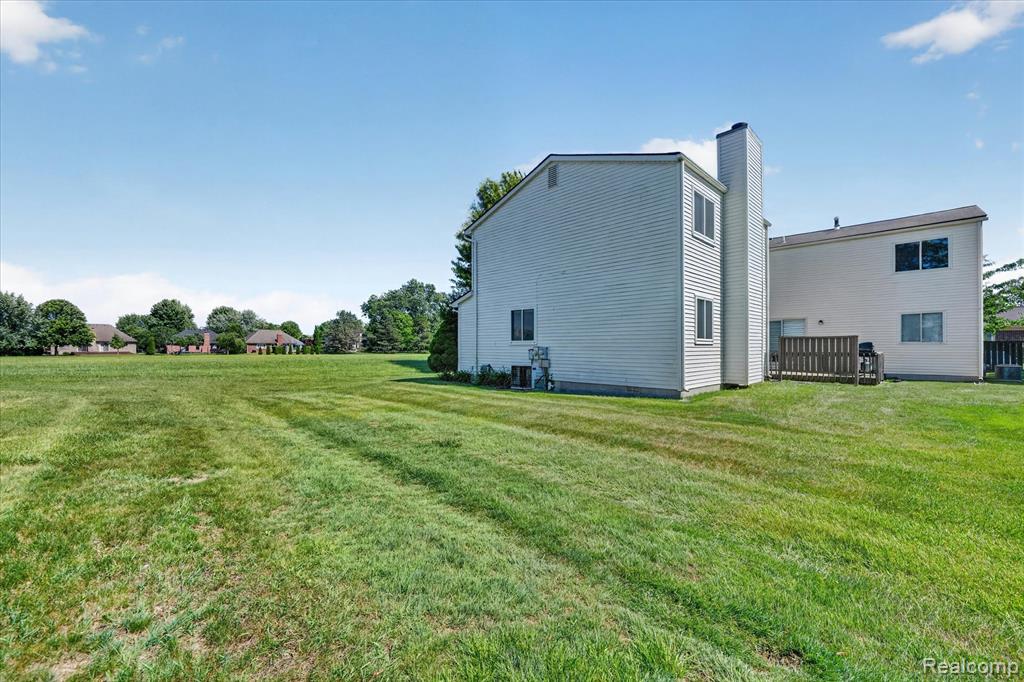 main property photo 33