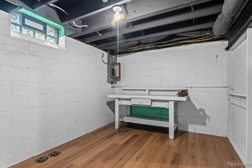 main property photo 39