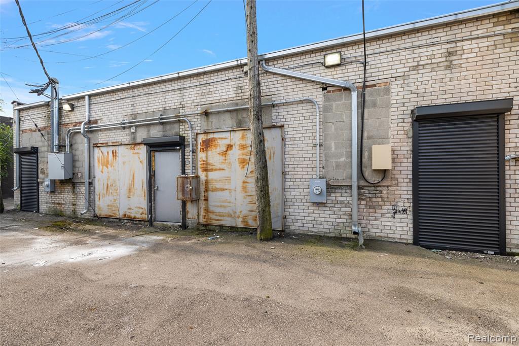 main property photo 22