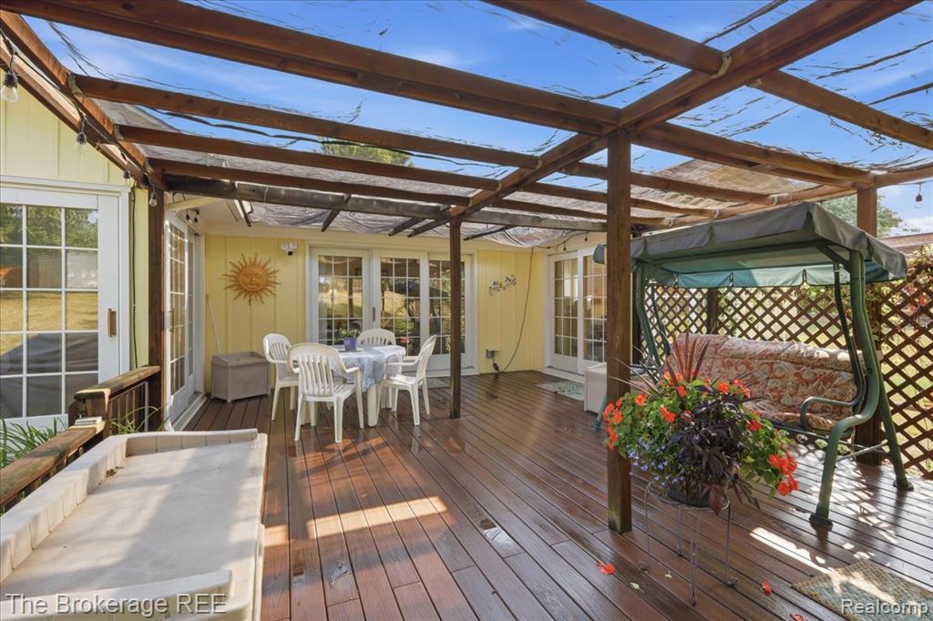 main property photo 39