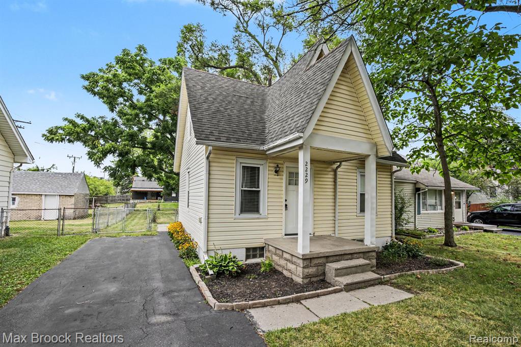main property photo 1
