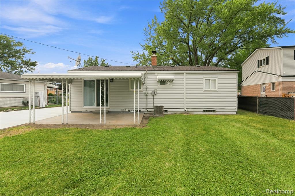 main property photo 43