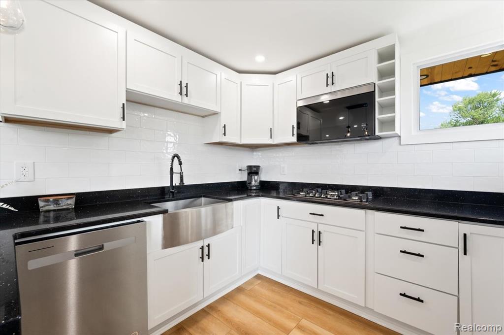 property viewer photo 27