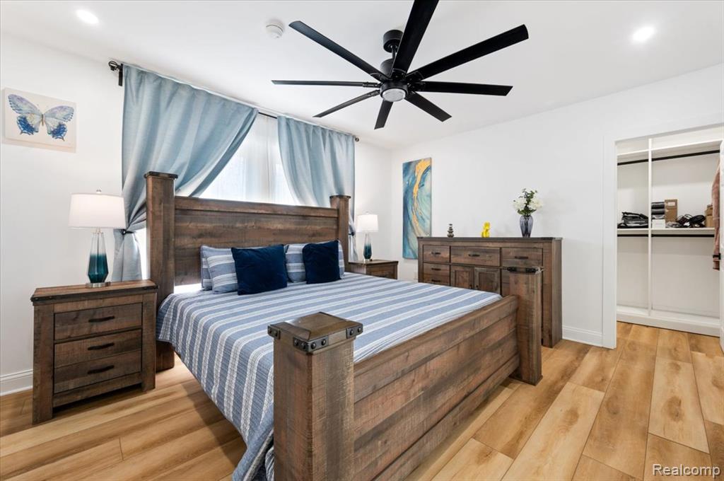 property viewer photo 33