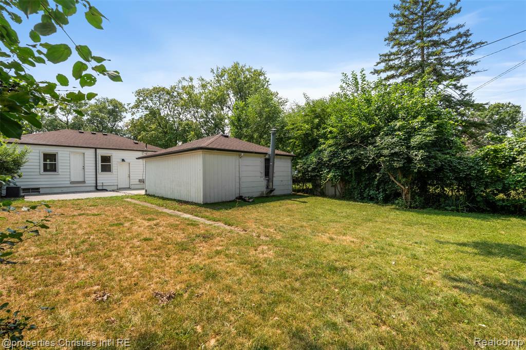 main property photo 36