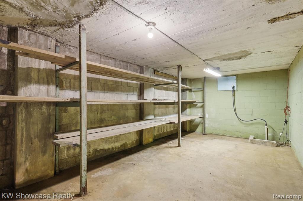 main property photo 75