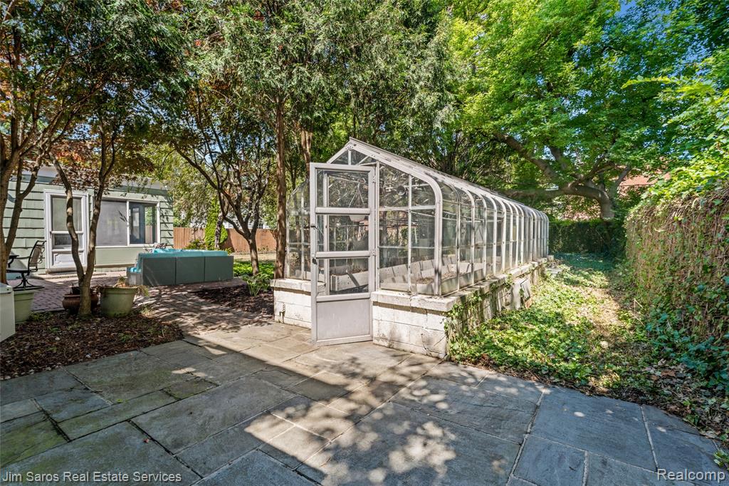 main property photo 24
