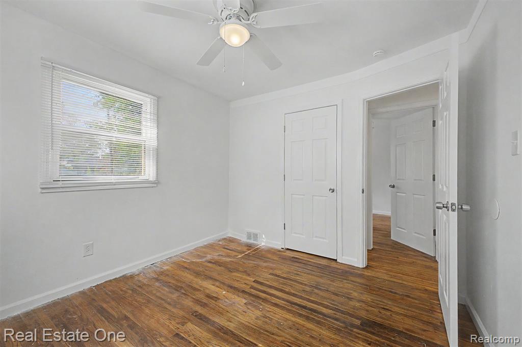 property viewer photo 15