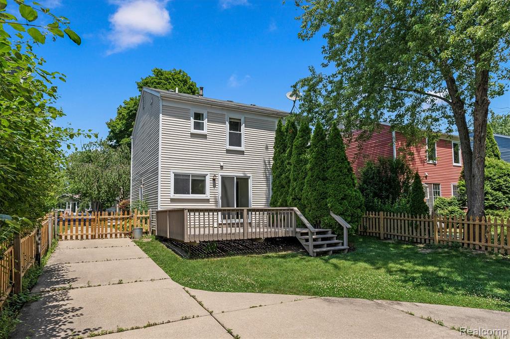 main property photo 19