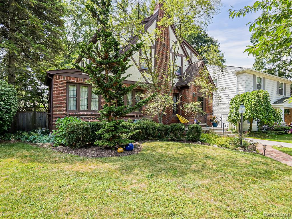 main property photo 5