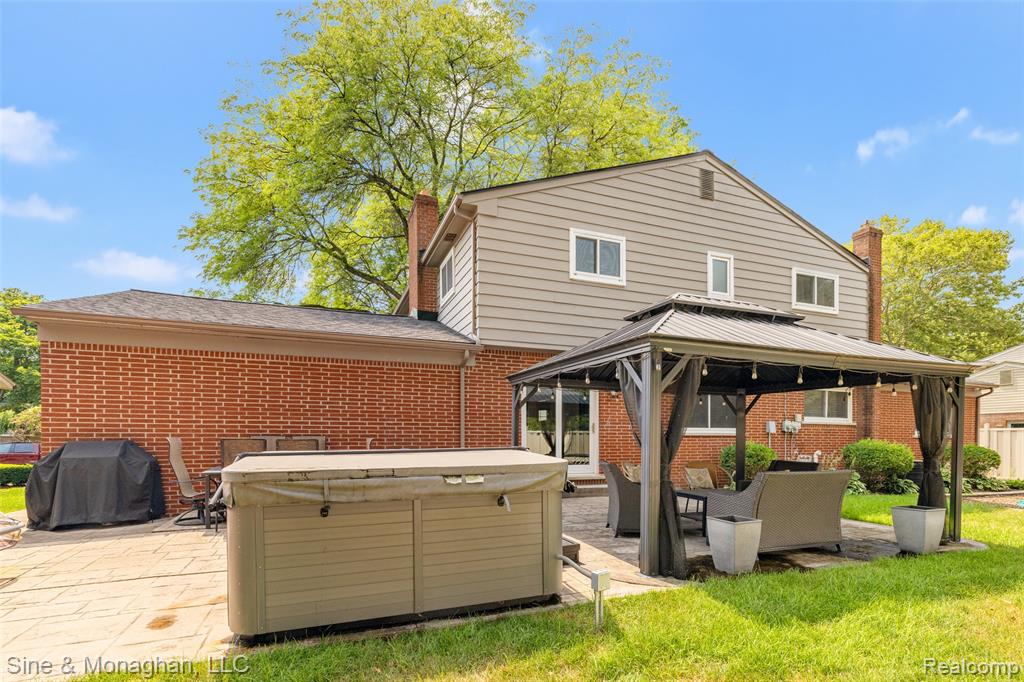 main property photo 41