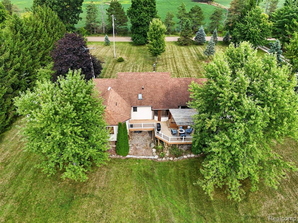 main property photo 20
