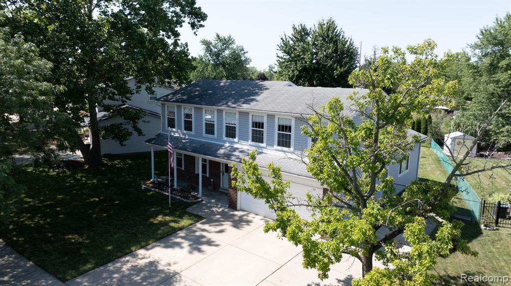 main property photo 38
