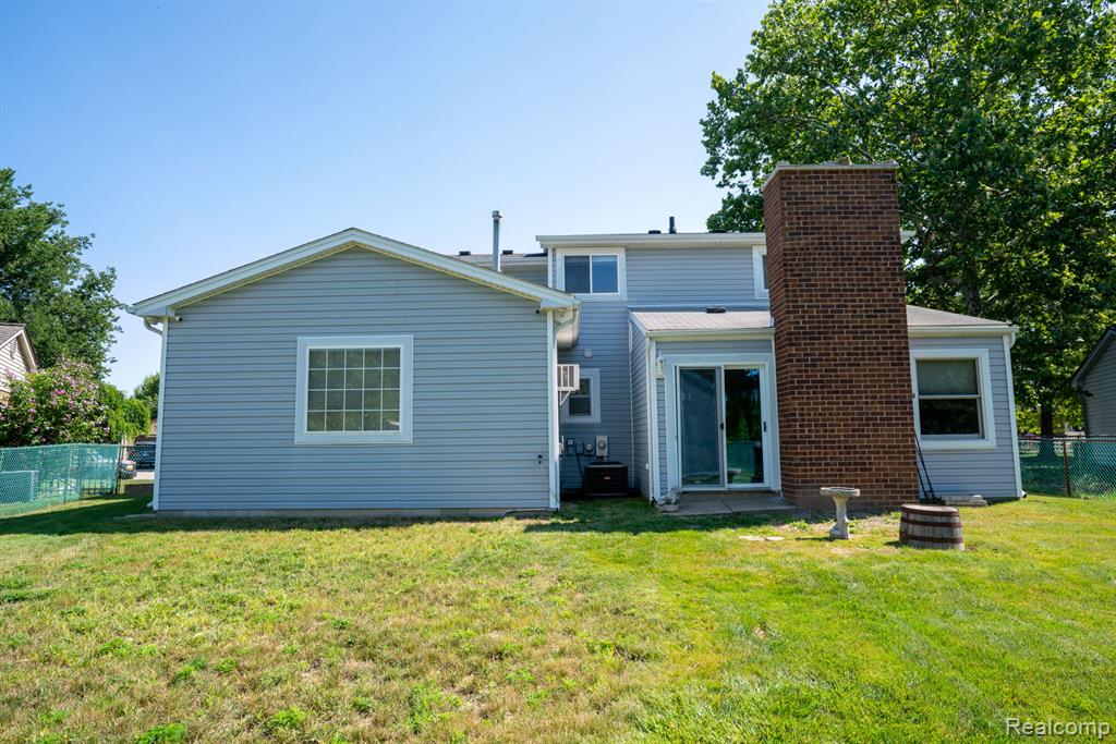 main property photo 5
