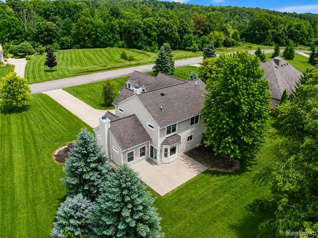 main property photo 50