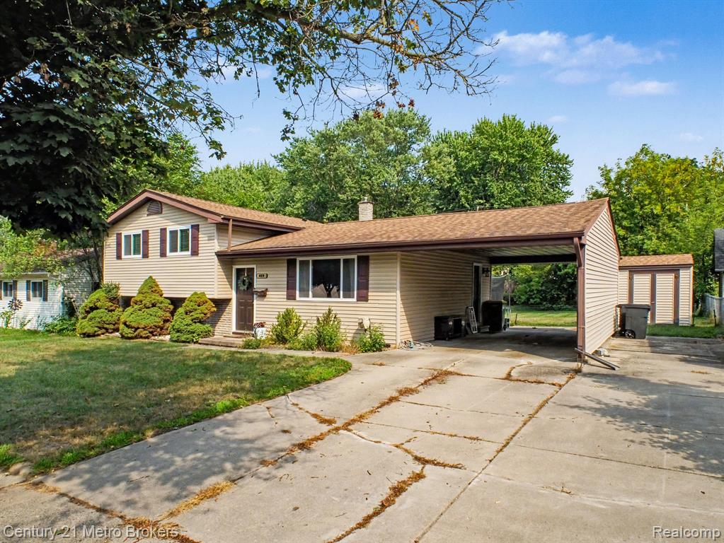 main property photo 23