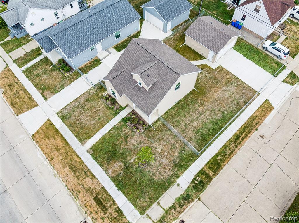 main property photo 21