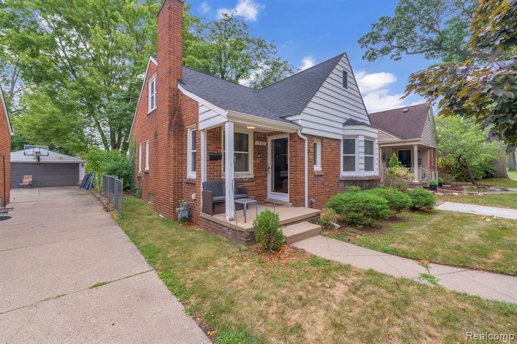 main property photo 5