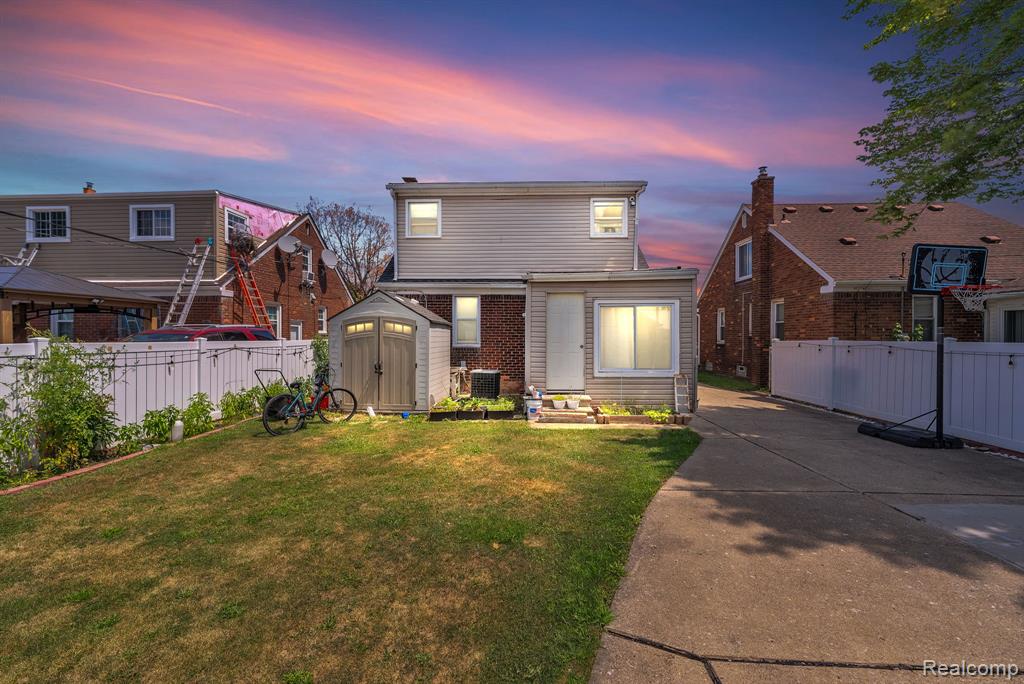 main property photo 18