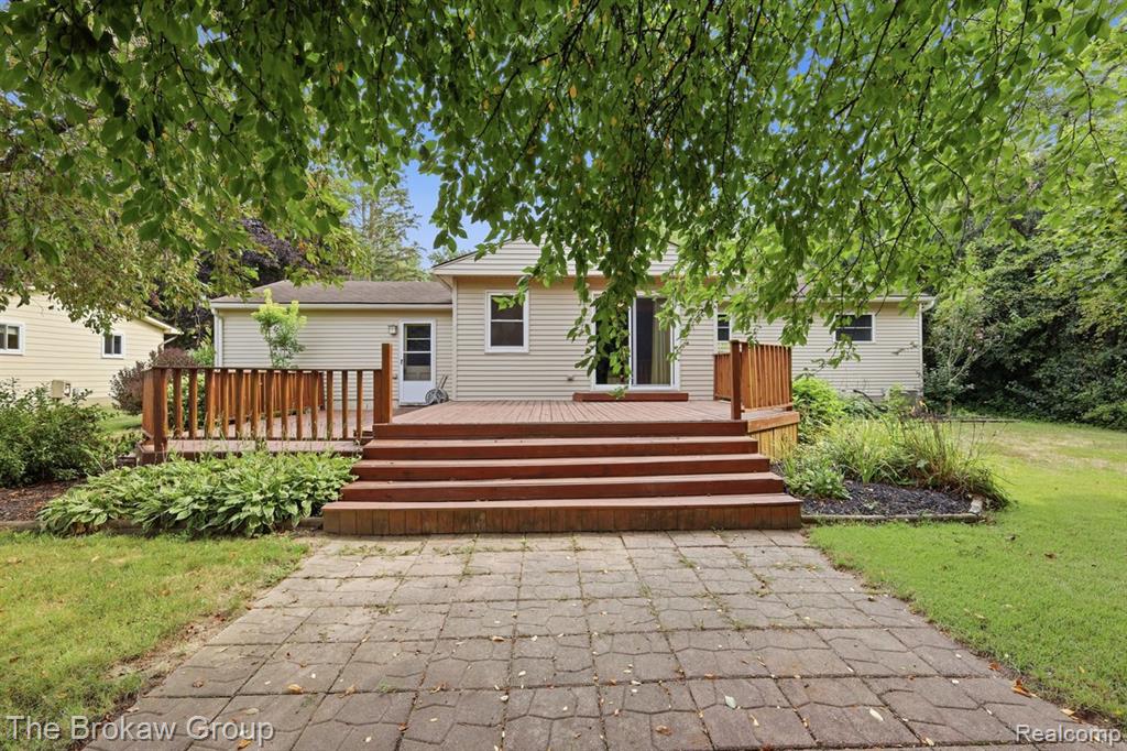 main property photo 41