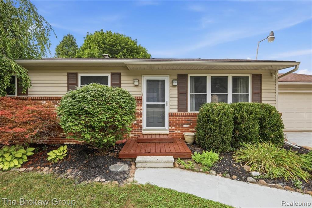 main property photo 9