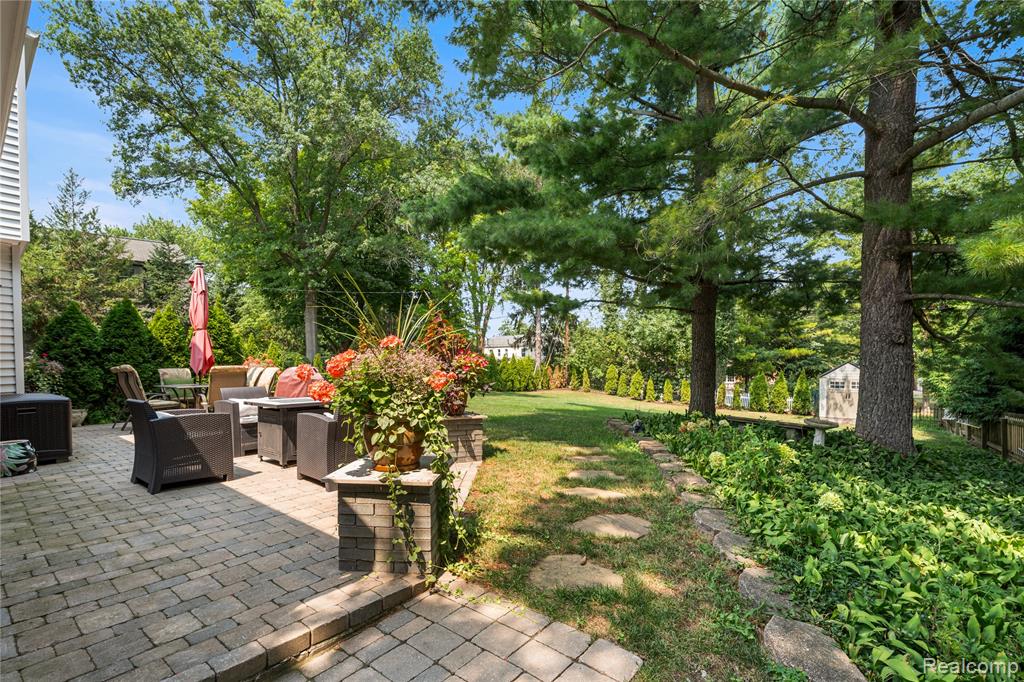 main property photo 38