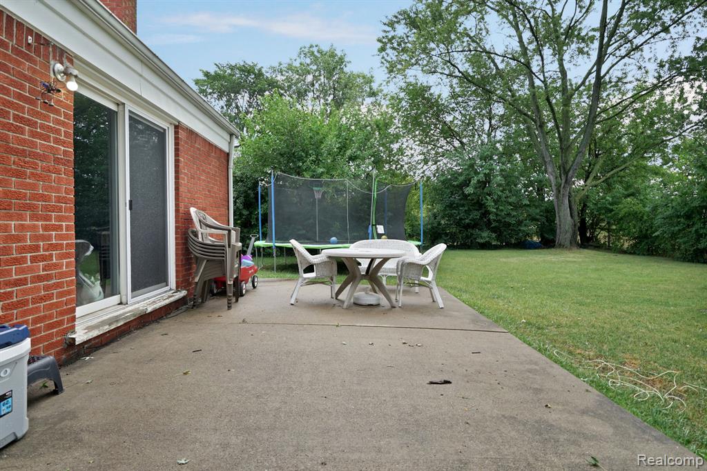 main property photo 24