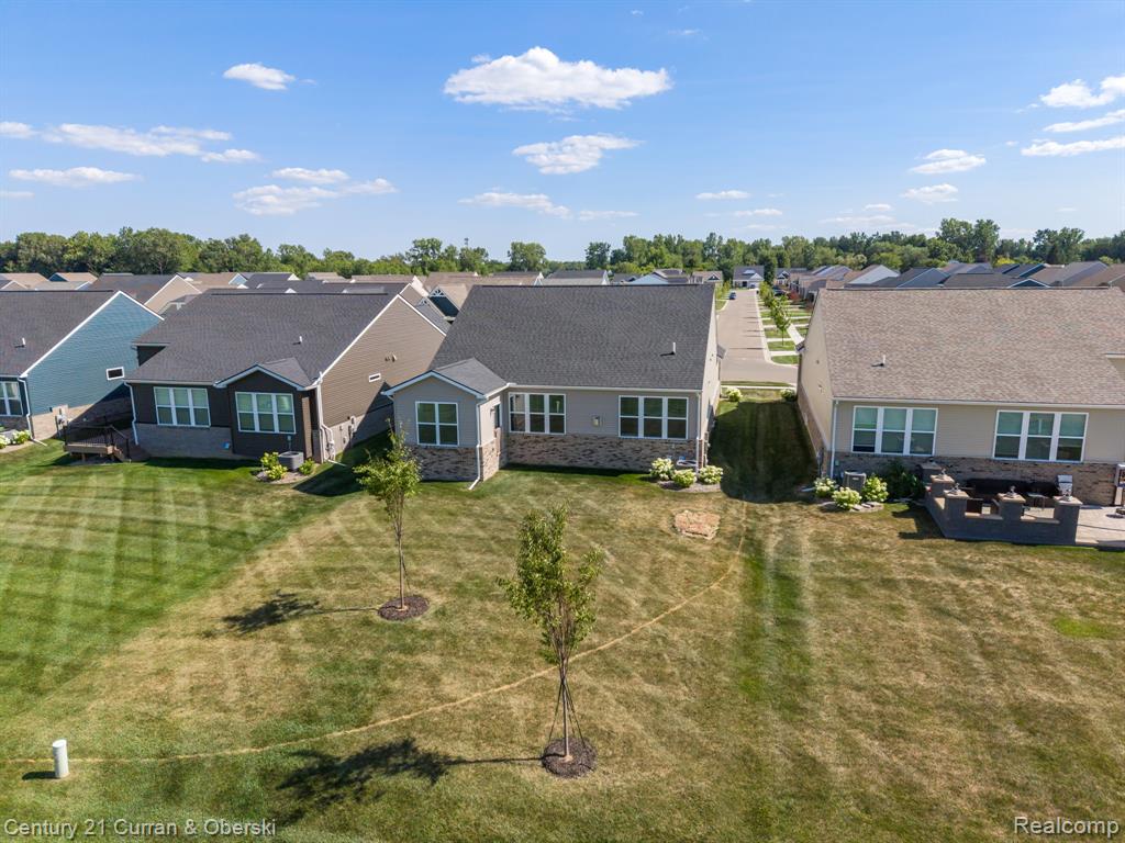 main property photo 50