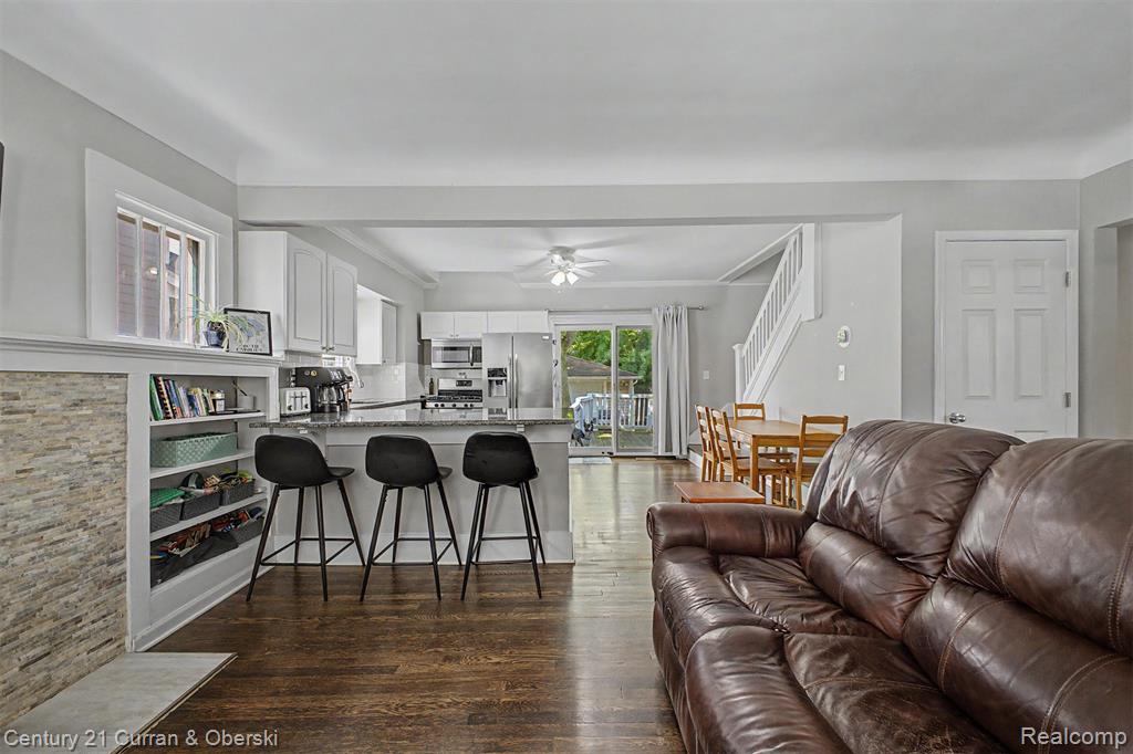 main property photo 12