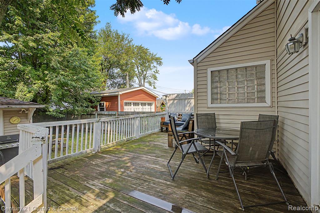main property photo 45