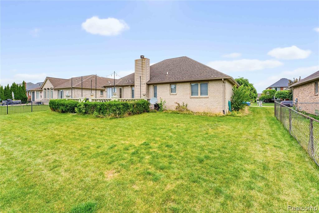 main property photo 38