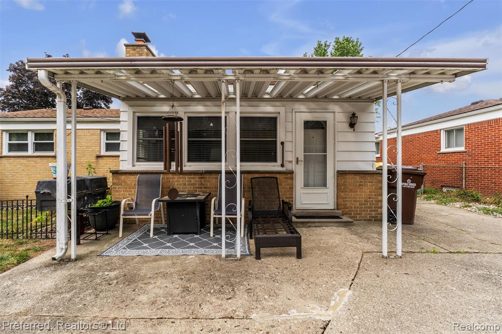 main property photo 47