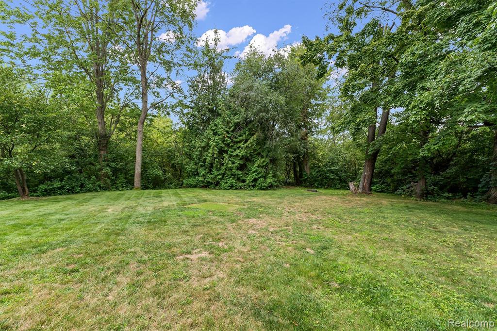 main property photo 26