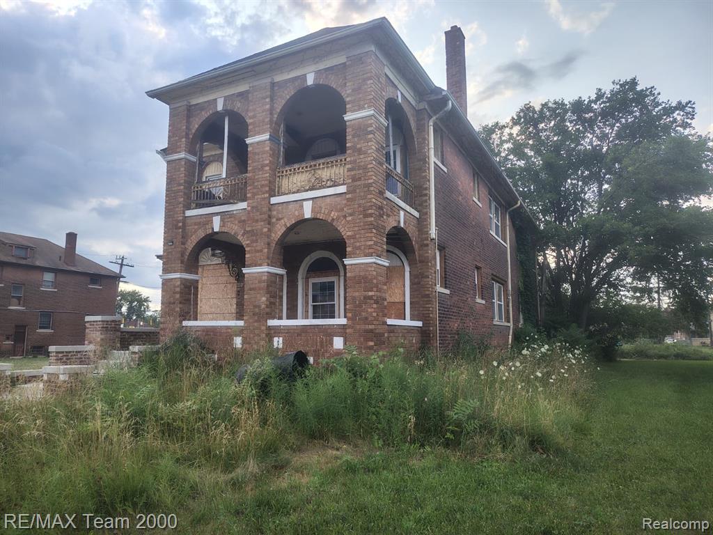 main property photo 2
