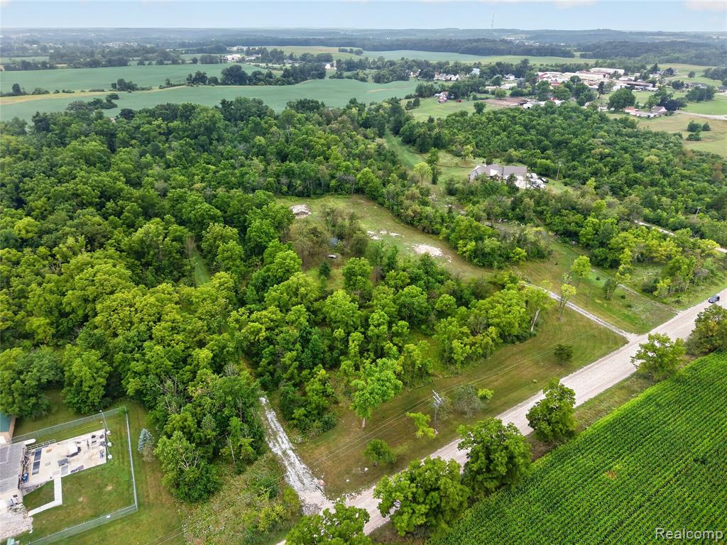 main property photo 7
