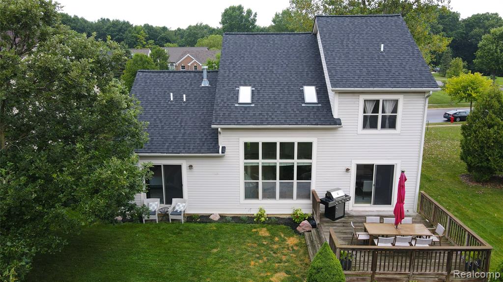main property photo 38