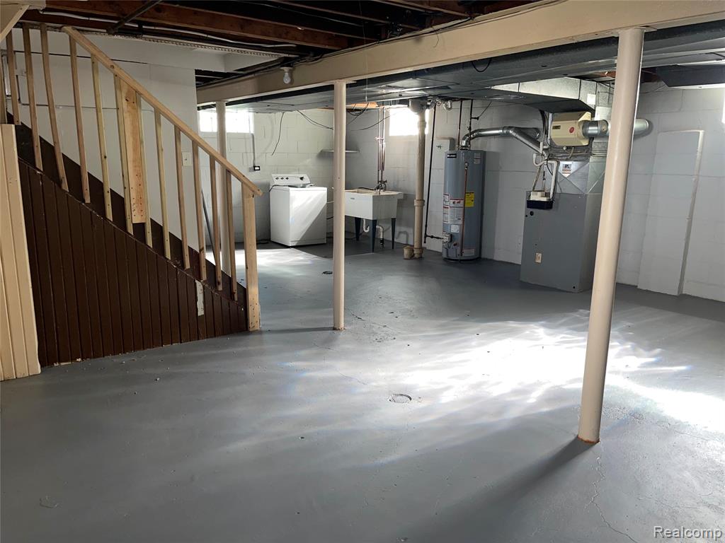 main property photo 14