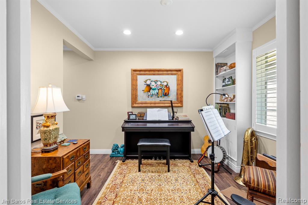 main property photo 14