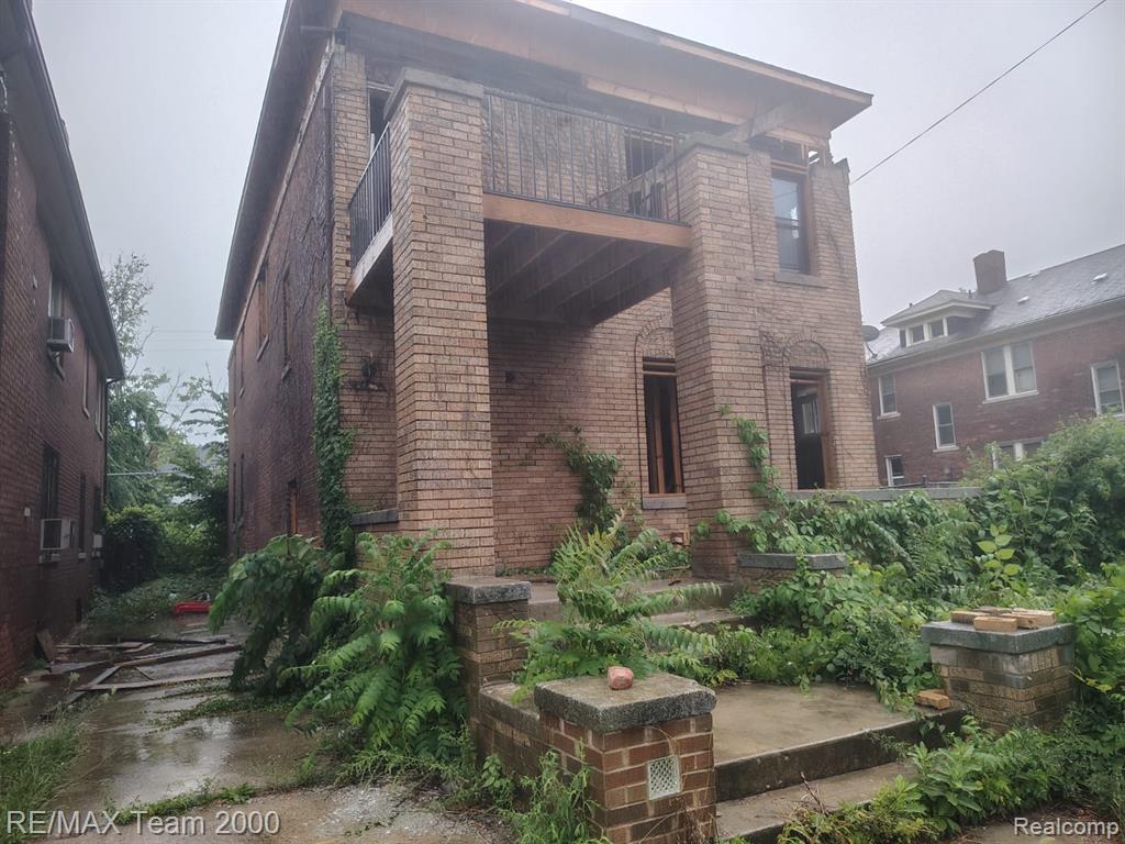 main property photo 2