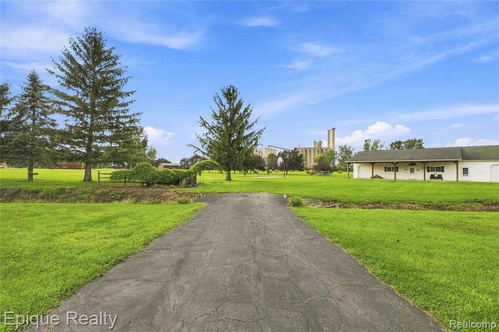 main property photo 8