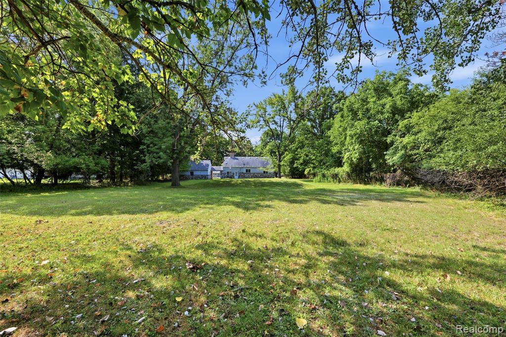 main property photo 26
